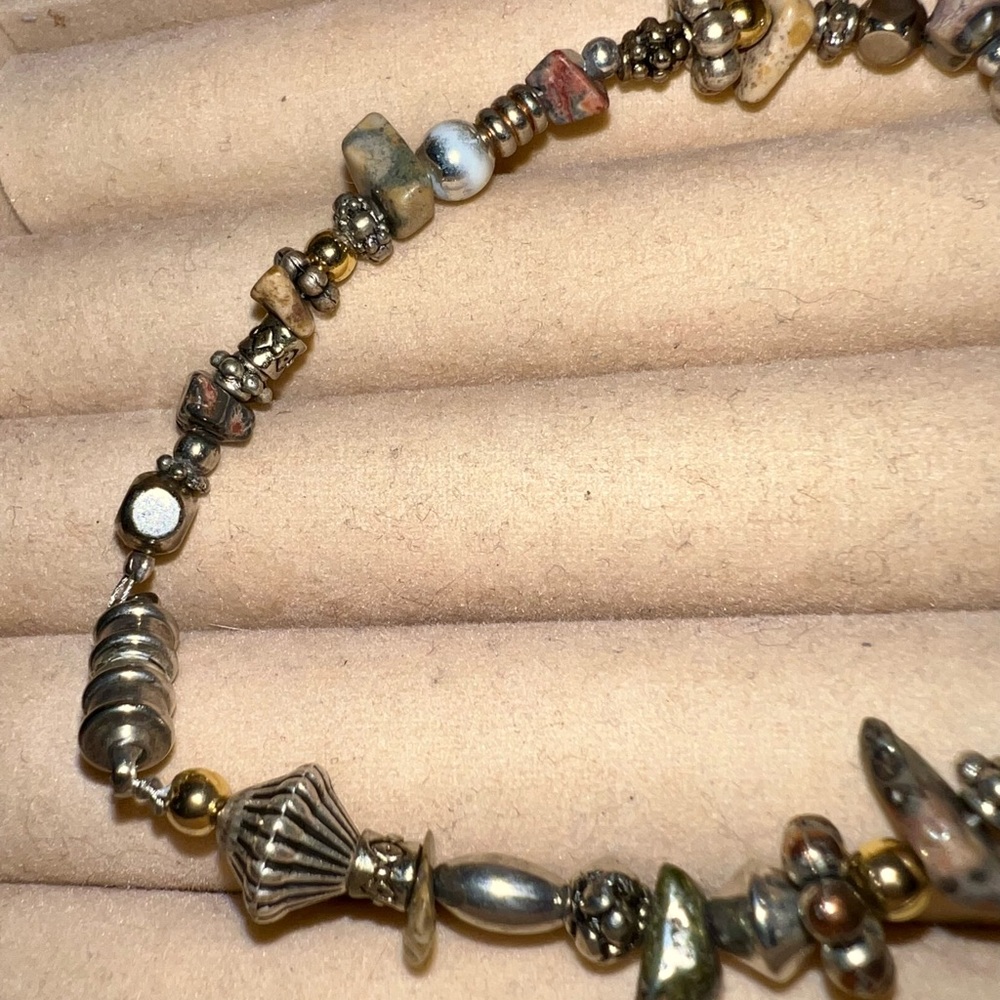 ⭐️Vintage Silver Strand Bracelet With Stones & Gems Magnetic Clasp Closure - Picture 4 of 10